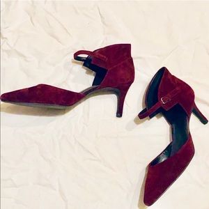 Wine Red Pumps by Halston 👠